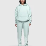 45Keys Basics Snowflake Hoodie Front Women Fullbody Web 5357
