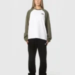 RAGLAN LONGSLEEVE OLIVEف