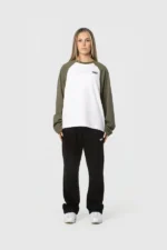 RAGLAN LONGSLEEVE OLIVEف