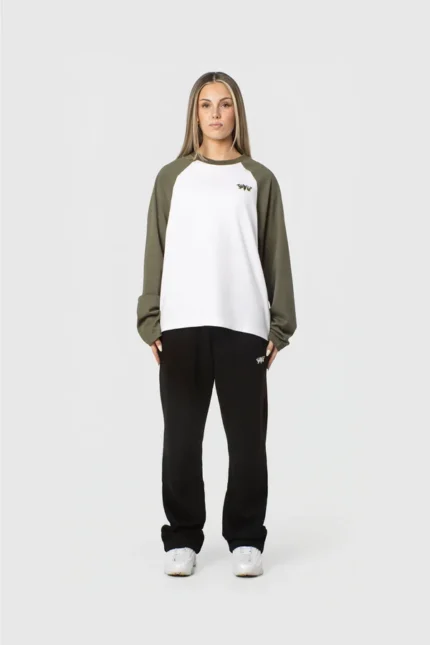 RAGLAN LONGSLEEVE OLIVEف